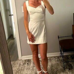 Dolce & Gabbana Elegant White Sleeveless Dress